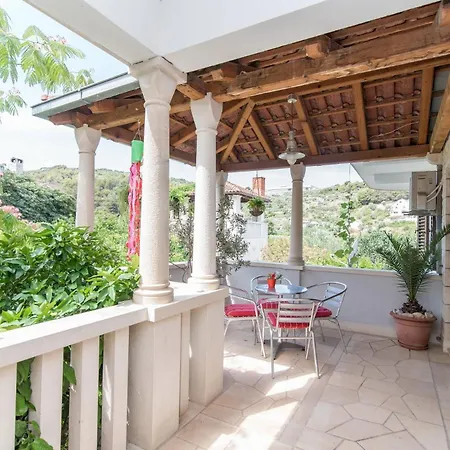 Apartman Damir Postira