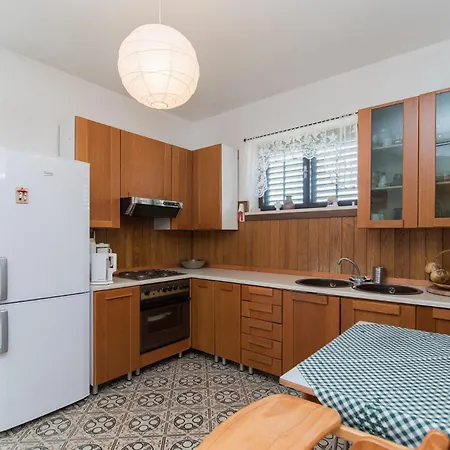 Damir Apartmán *