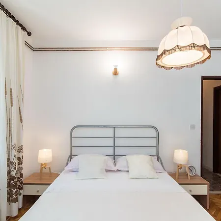 Damir Apartmán Postira