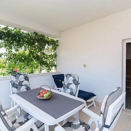 Damir Apartmán *